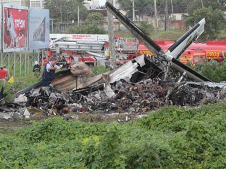 Queda de avião em Recife foi abrupta