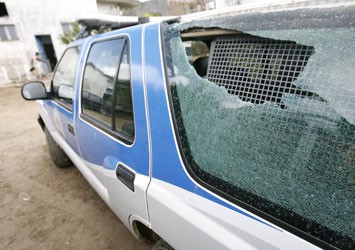 Homem é executado a tiros na frente dos pais em Camaçari